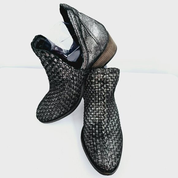 Very Volatile Ankle Bootie 9 Velacruz Metallic Pewter Leather Stacked Heel Woven - Picture 12 of 13